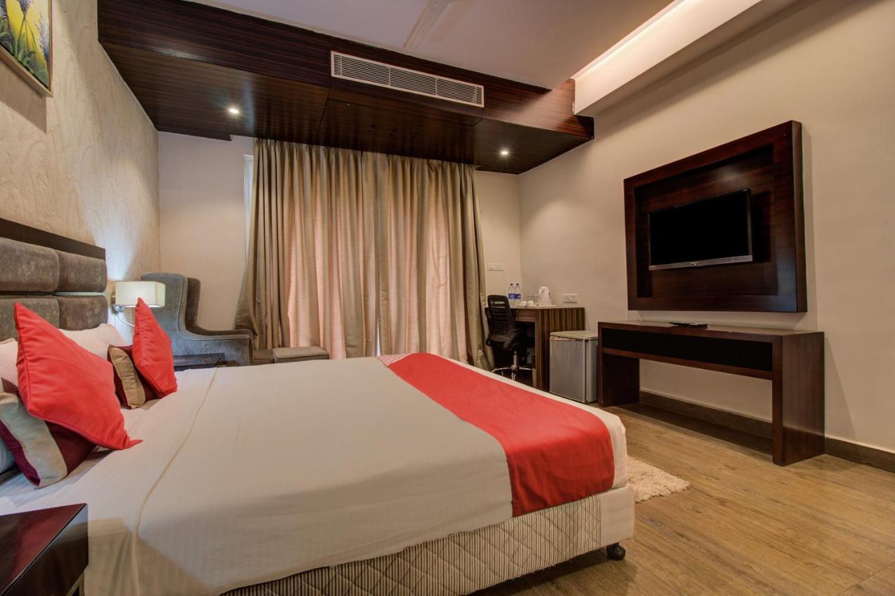 Hotel Oyo 3575 The Wave International Jamshedpur Exterior foto