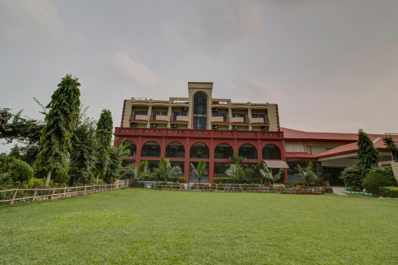 Hotel Oyo 3575 The Wave International Jamshedpur Exterior foto