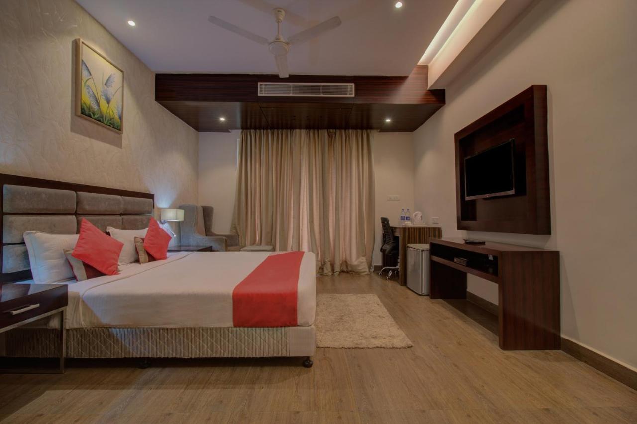 Hotel Oyo 3575 The Wave International Jamshedpur Exterior foto