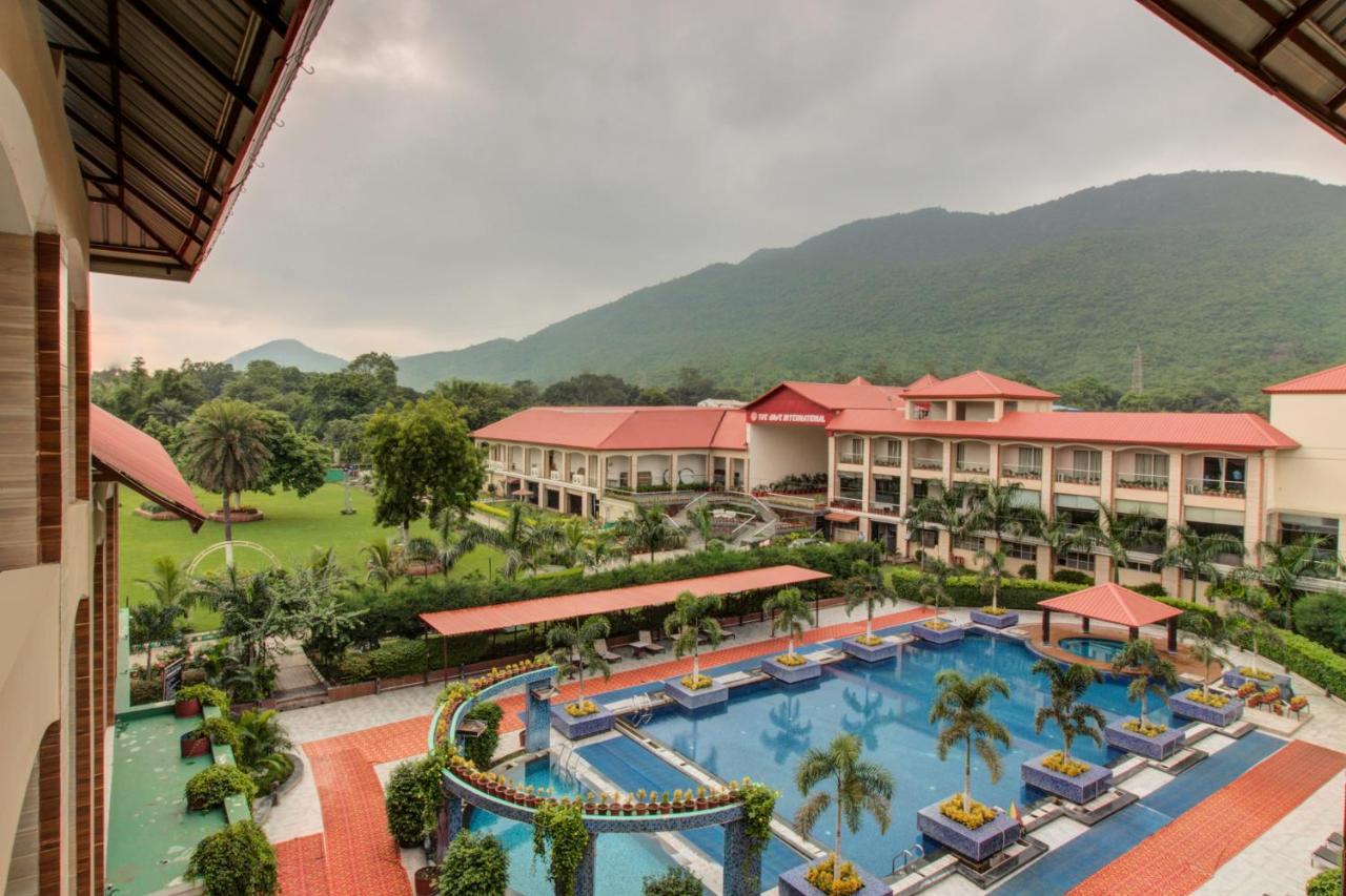 Hotel Oyo 3575 The Wave International Jamshedpur Exterior foto